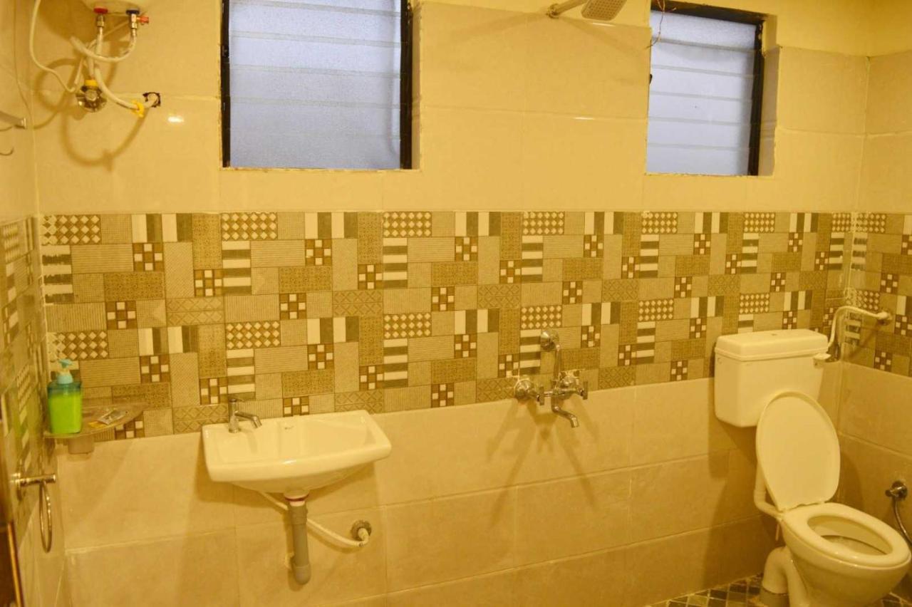 Oyo 81018 Moonlight Farm Stays Solapur Εξωτερικό φωτογραφία